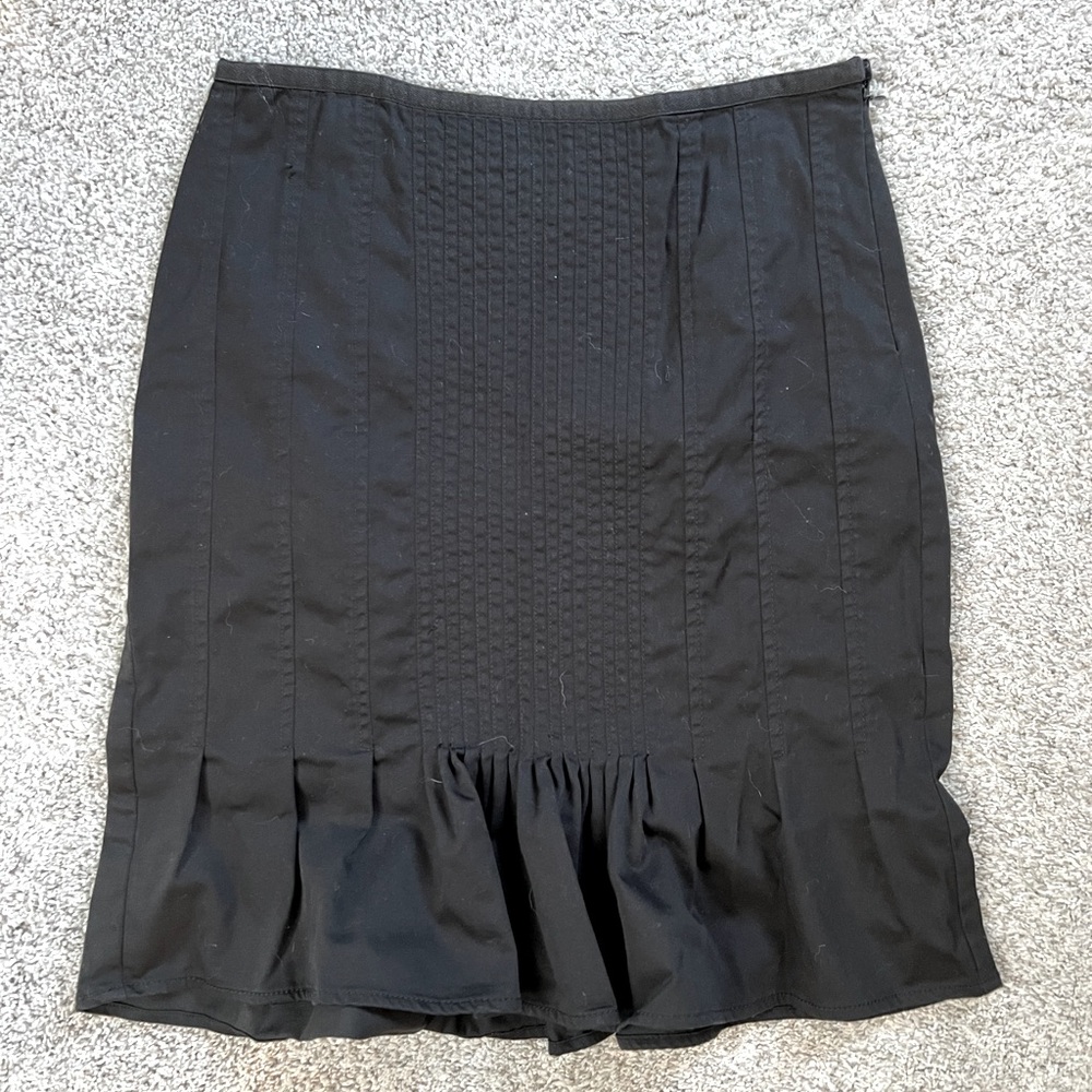 Black pleated skirt